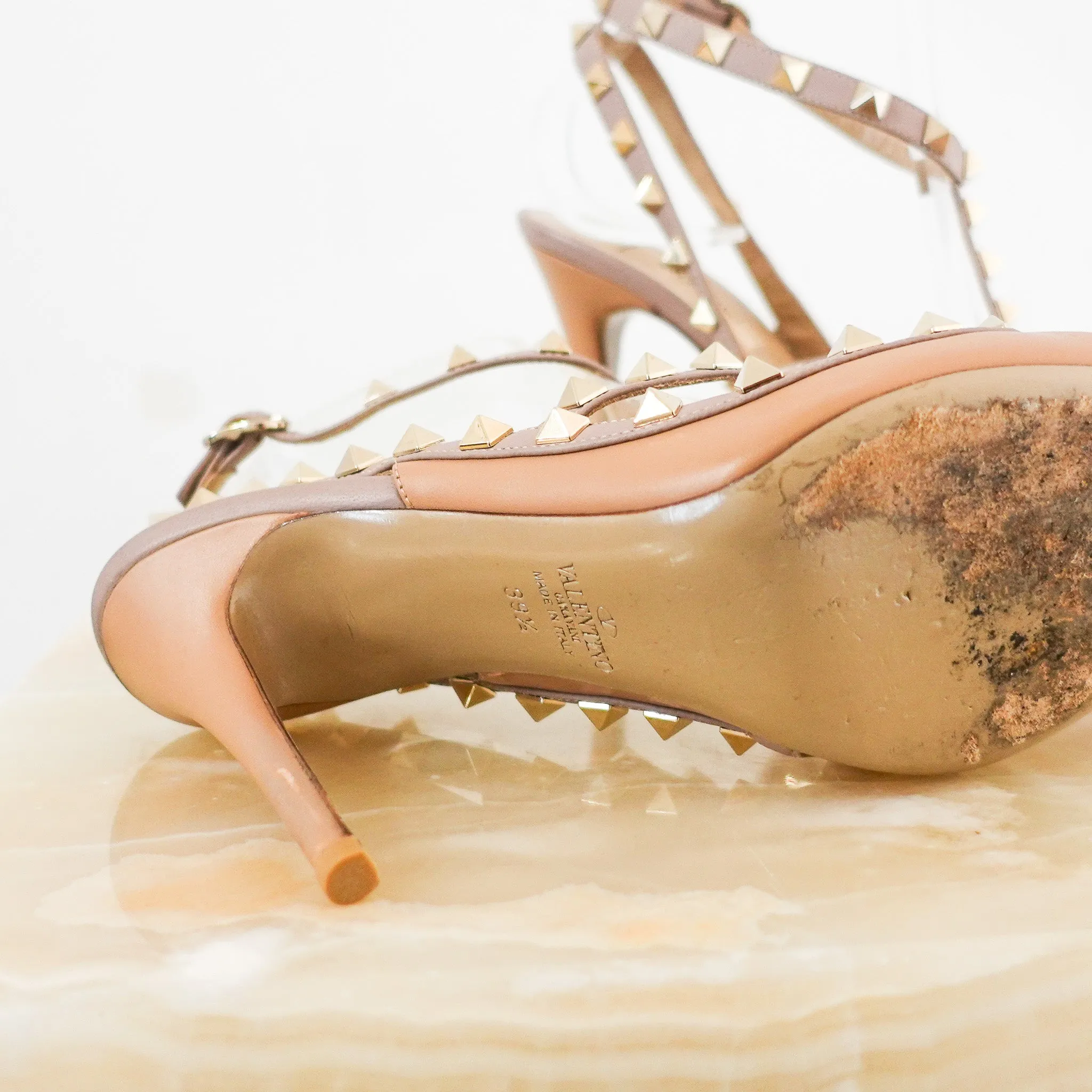 Nude pink Rockstud pointed toe heel RRP £900